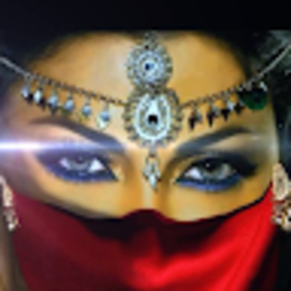 Meet your Posher, Lina - Picture 1 of 1